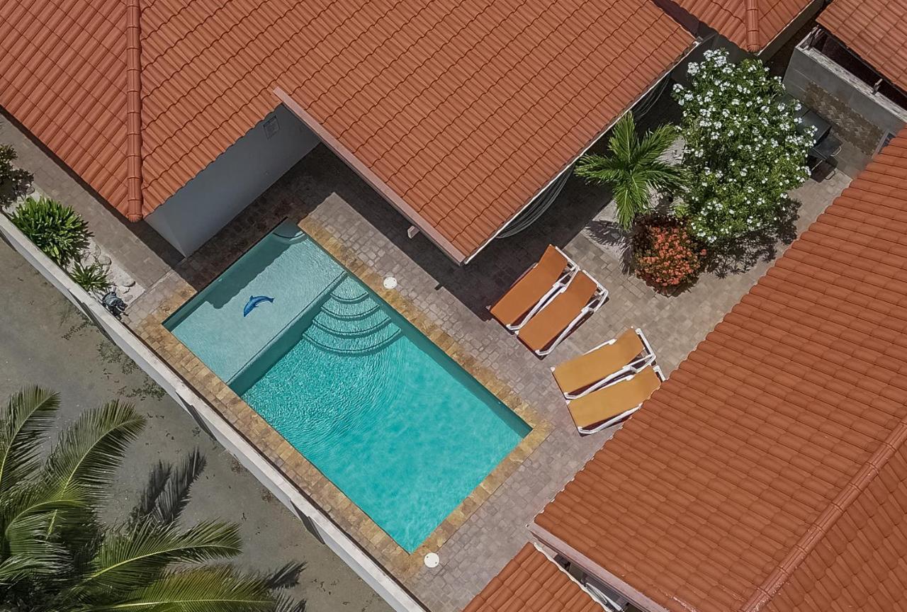Villa Swiss Paradise With Private Pool Palm Beach Exterior photo